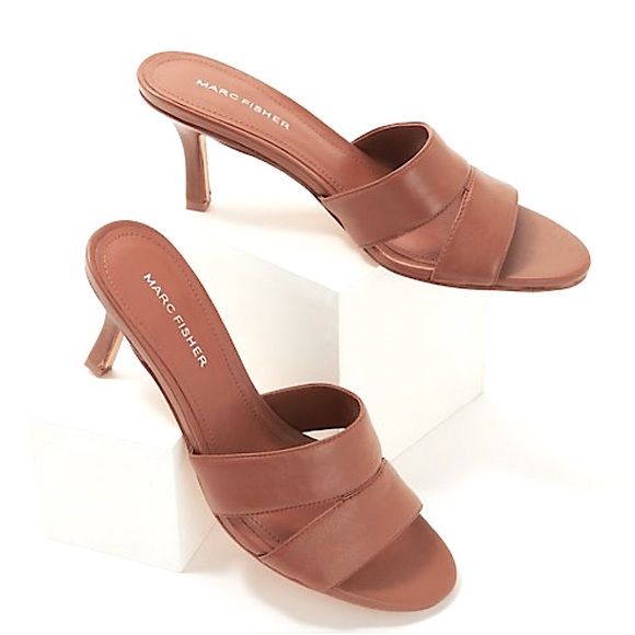 Marc Fisher Queta Peanut Leather Slide Sandals - Picture 4 of 9
